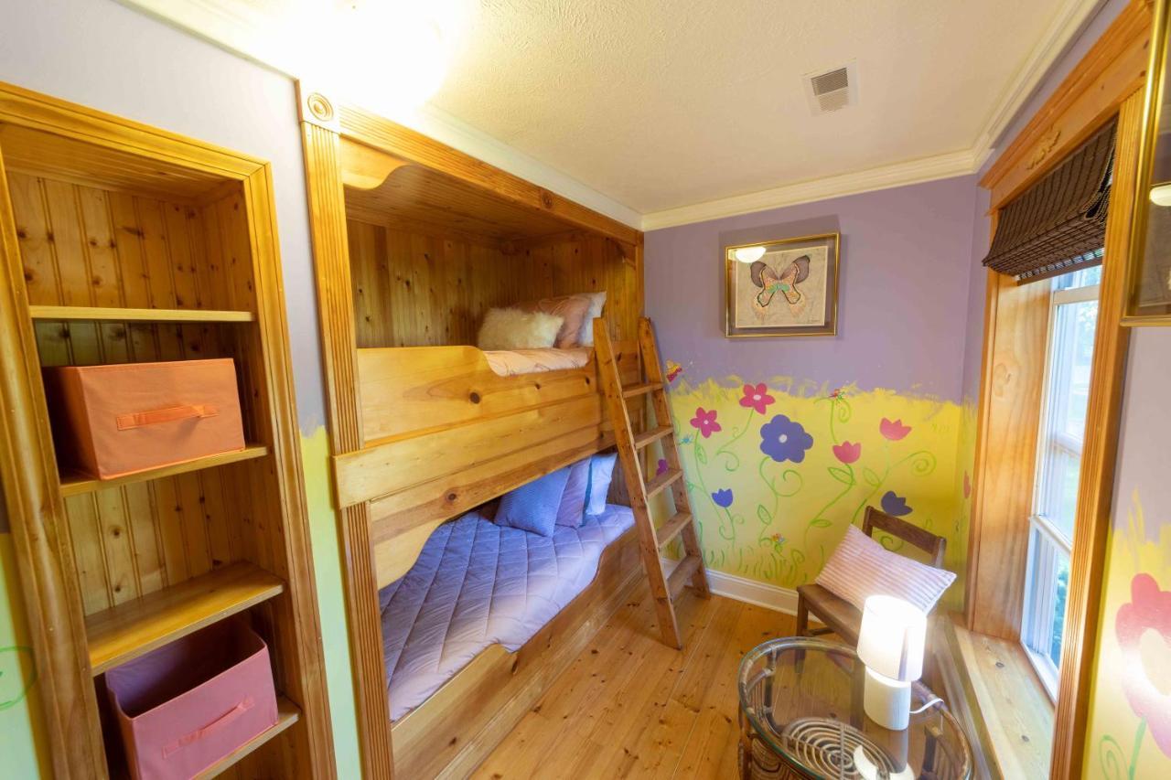The Charming Glenn Cottage! Walk To Lake Michigan! Fennville المظهر الخارجي الصورة