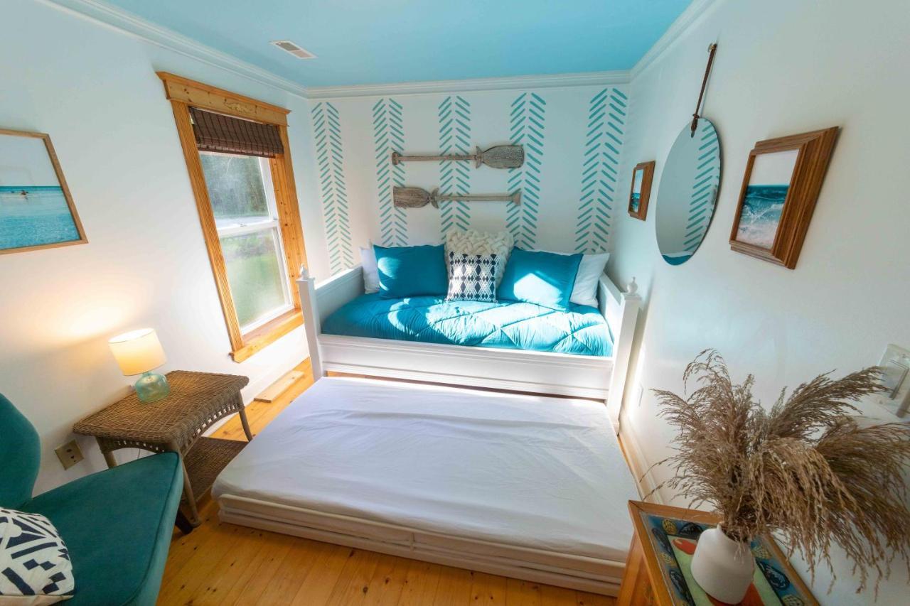 The Charming Glenn Cottage! Walk To Lake Michigan! Fennville المظهر الخارجي الصورة