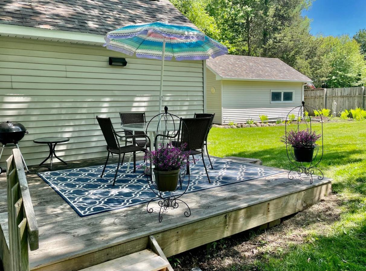 The Charming Glenn Cottage! Walk To Lake Michigan! Fennville المظهر الخارجي الصورة